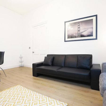 Stunning Modern 3 Bedroom Apartment Edimburgo Esterno foto