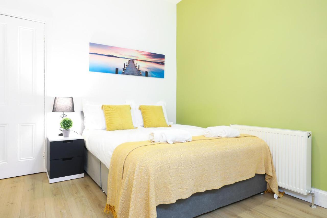 Stunning Modern 3 Bedroom Apartment Edimburgo Esterno foto
