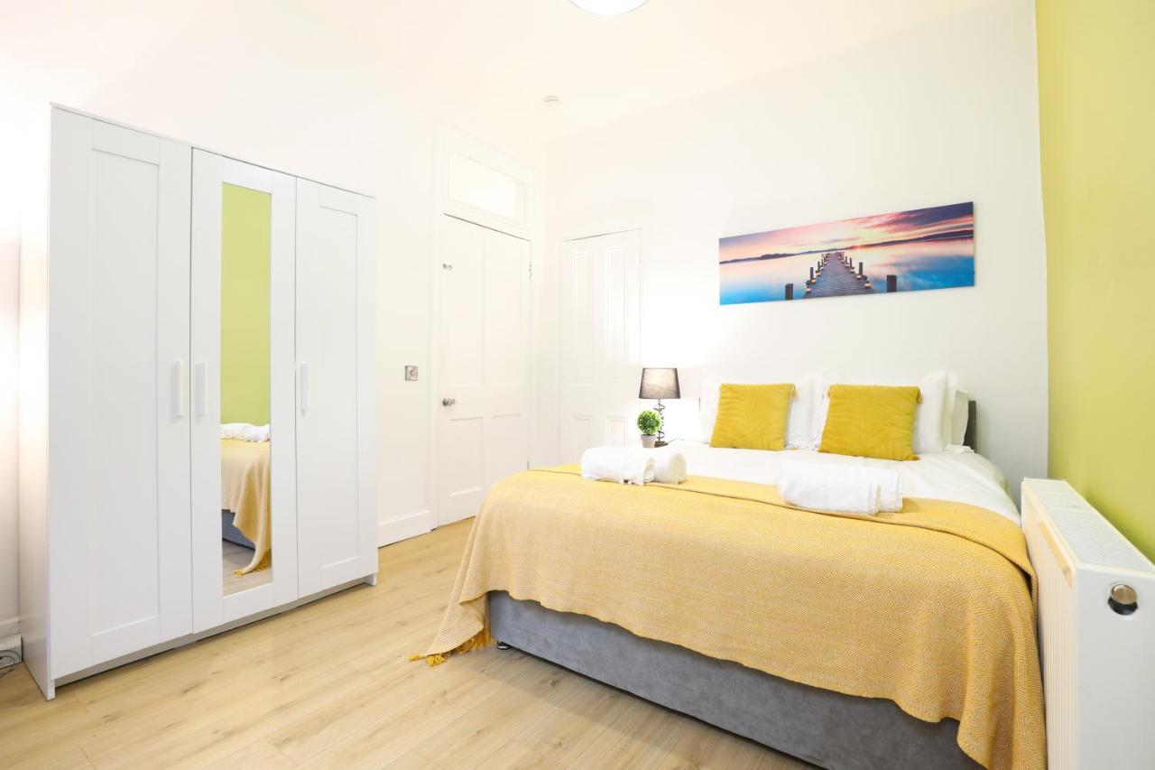 Stunning Modern 3 Bedroom Apartment Edimburgo Esterno foto