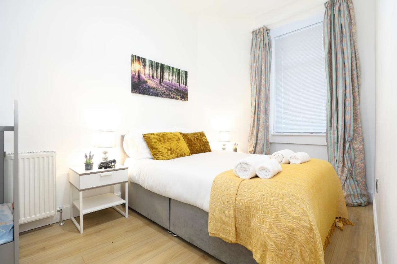 Stunning Modern 3 Bedroom Apartment Edimburgo Esterno foto