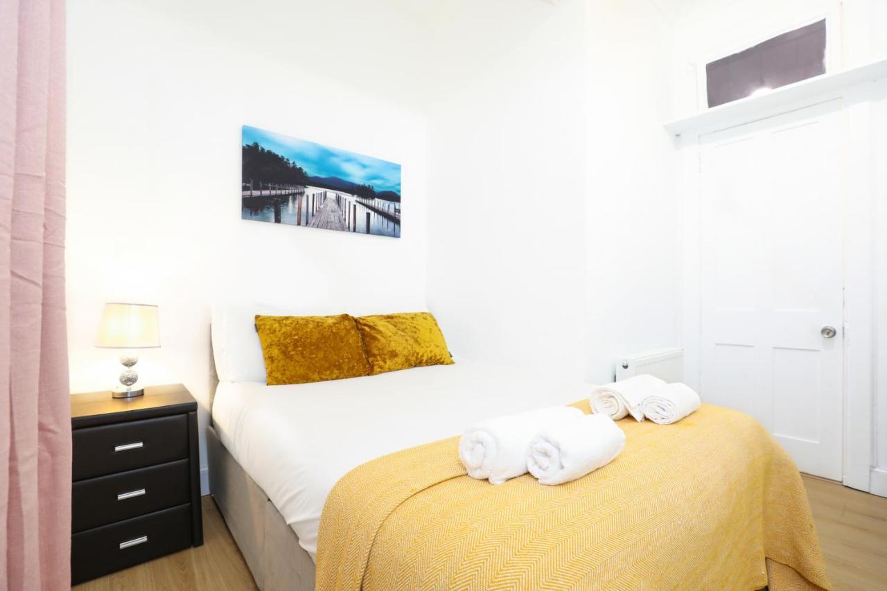 Stunning Modern 3 Bedroom Apartment Edimburgo Esterno foto