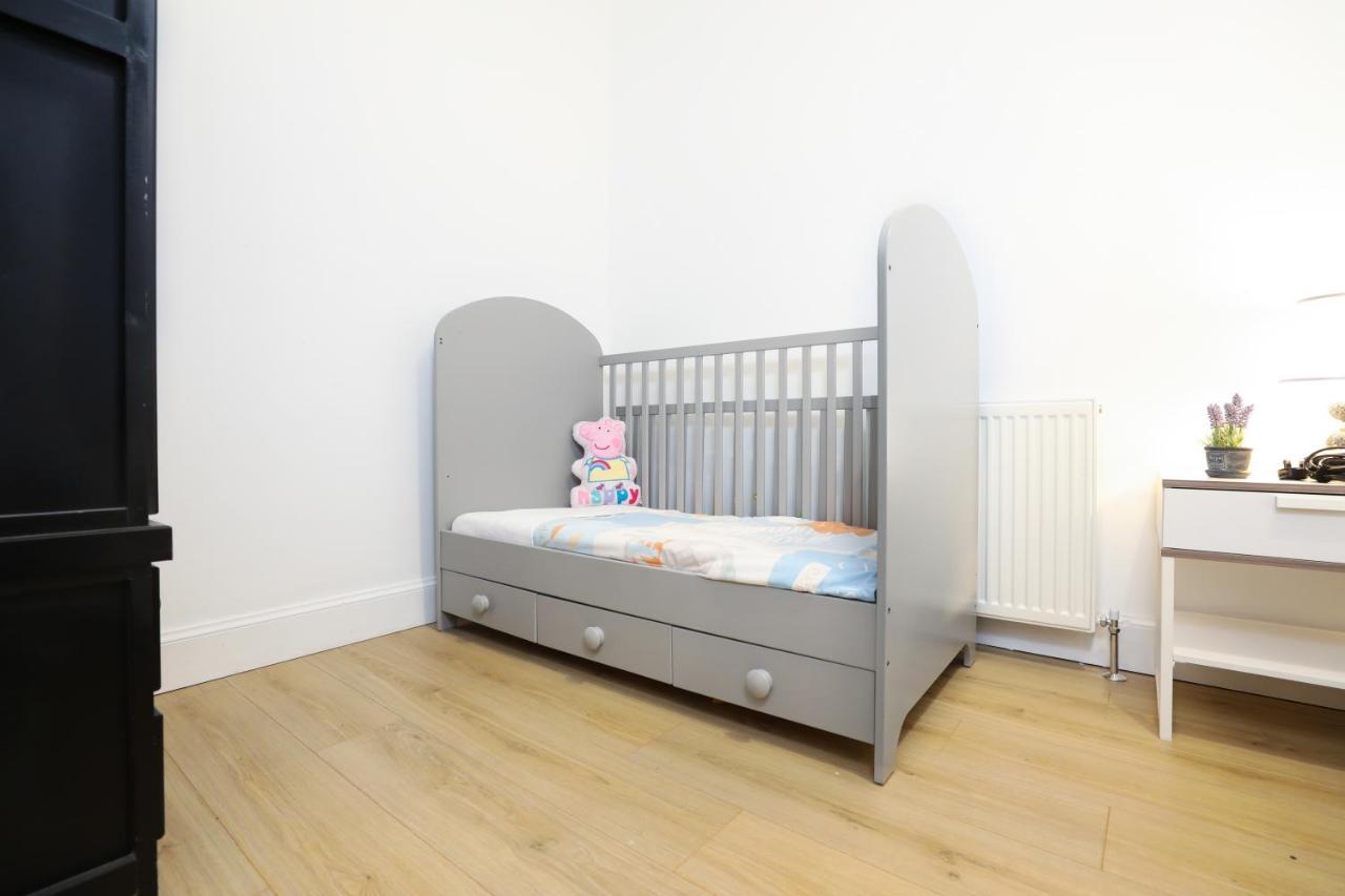 Stunning Modern 3 Bedroom Apartment Edimburgo Esterno foto