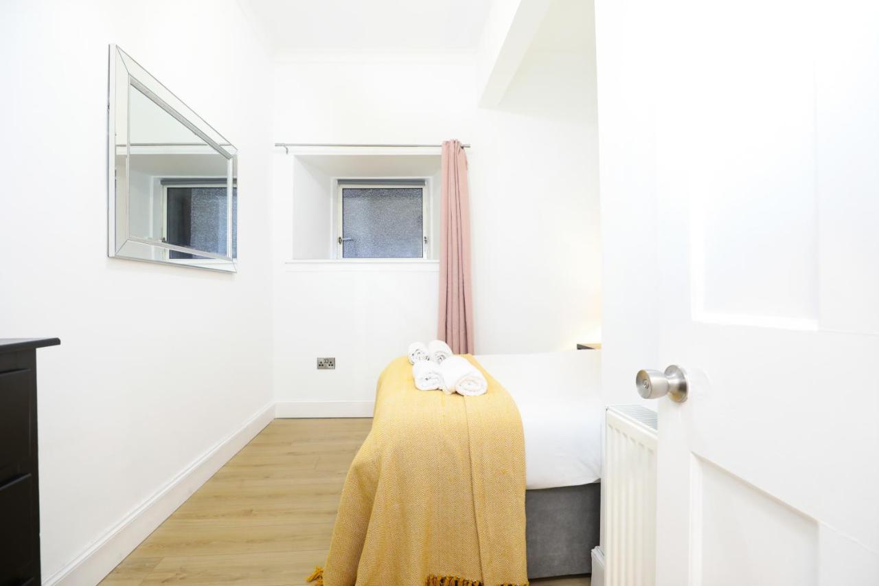 Stunning Modern 3 Bedroom Apartment Edimburgo Esterno foto